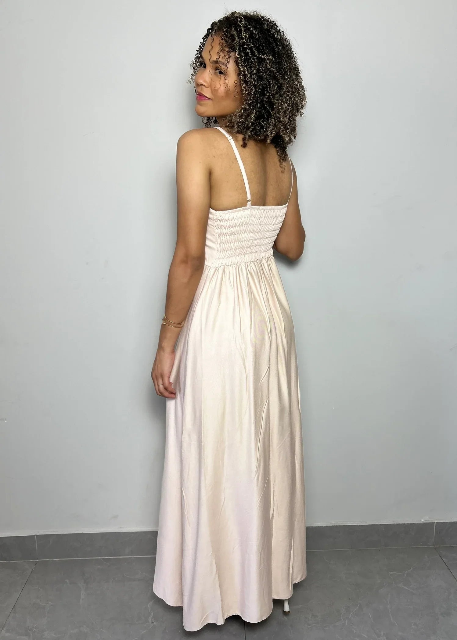 Vestido Longo Nude Supreme Detalhe em Metal - LE XAVIER