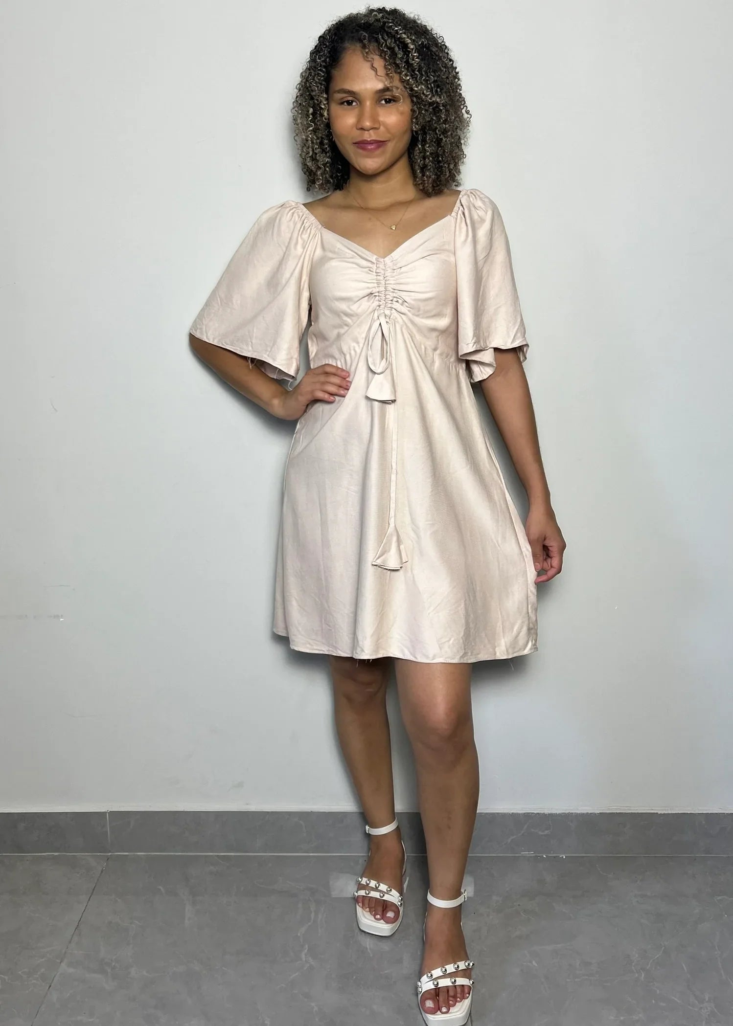 vestido curto bege 2 - LE XAVIER