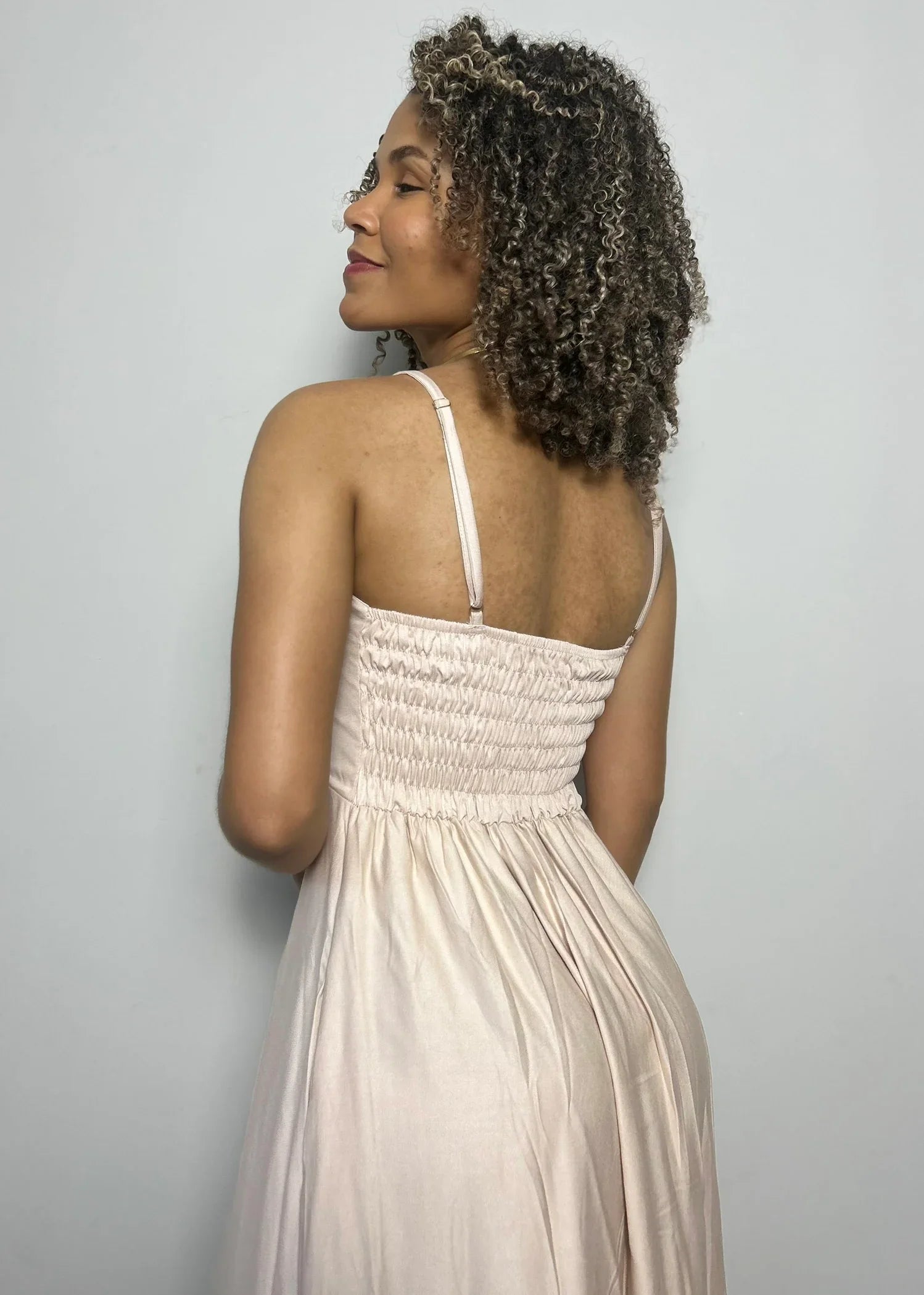 Vestido Longo Nude Supreme Detalhe em Metal - LE XAVIER